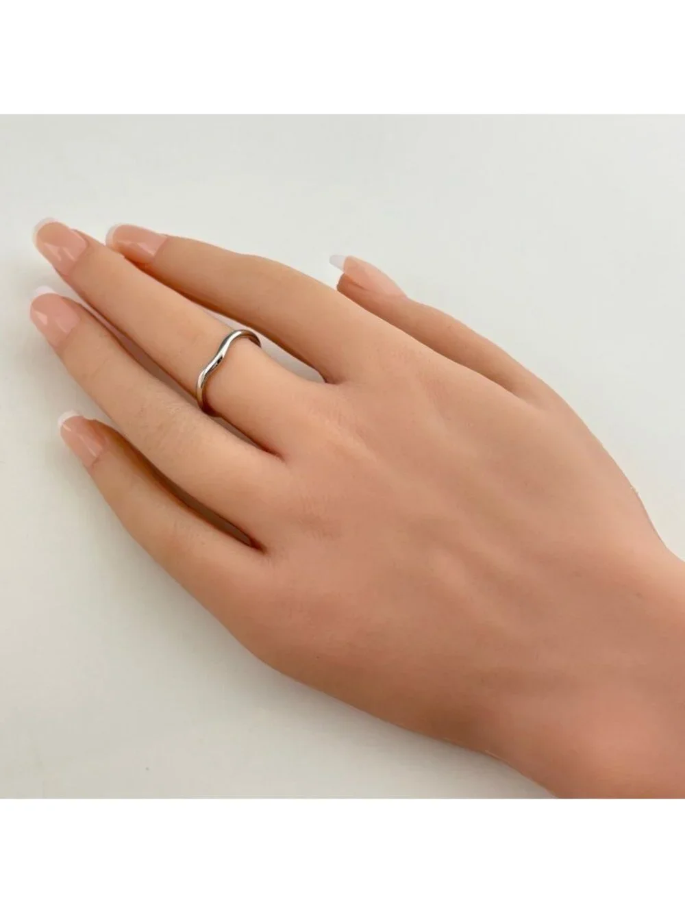 Tiffany & Co Curved Band Platinum Ring Elsa Peretti